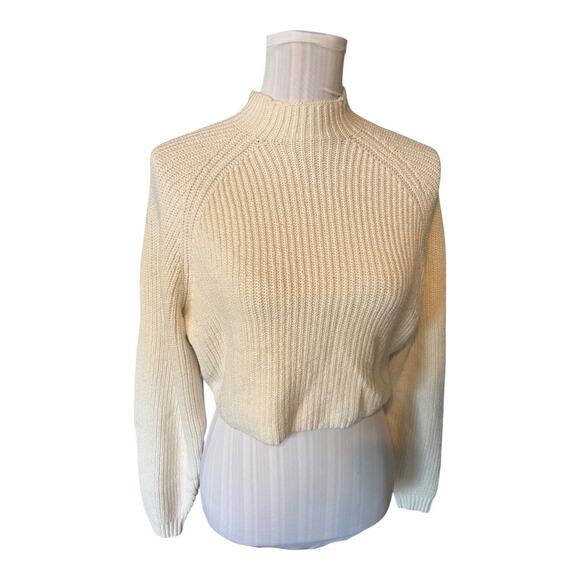 Hollister Cream Turtleneck Cropped Size S - Picture 1 of 4